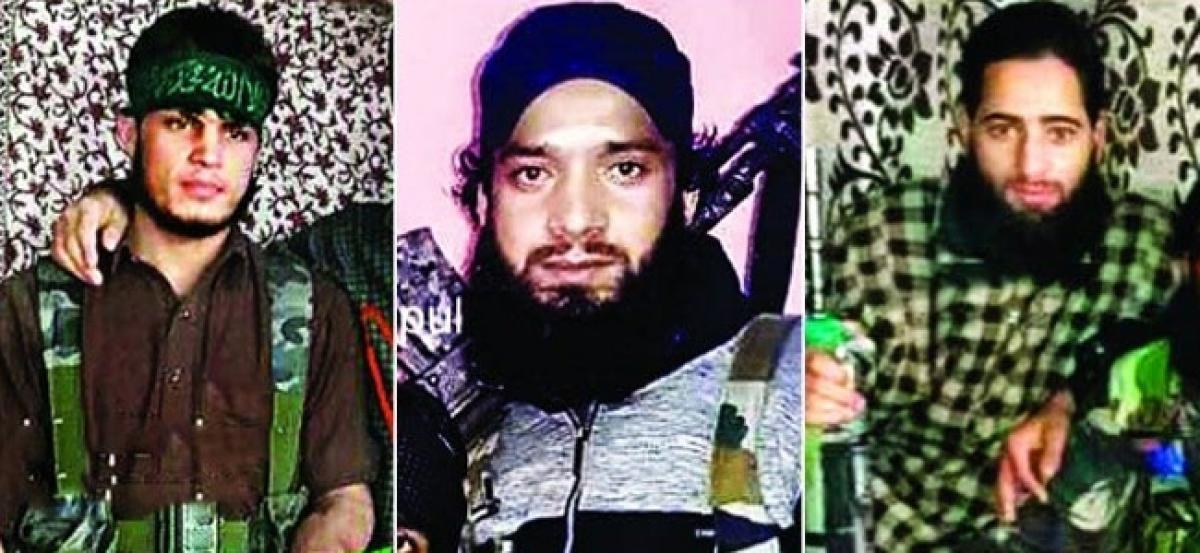 Officer Ummer Fayaz murdered: J-K police puts up posters of killers, offers reward