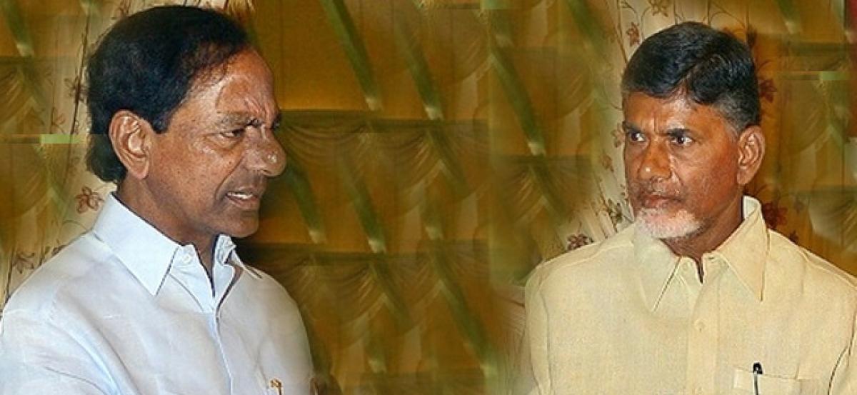 KCR, Chandrababu conspicuous by their absence at Raj Bhavan