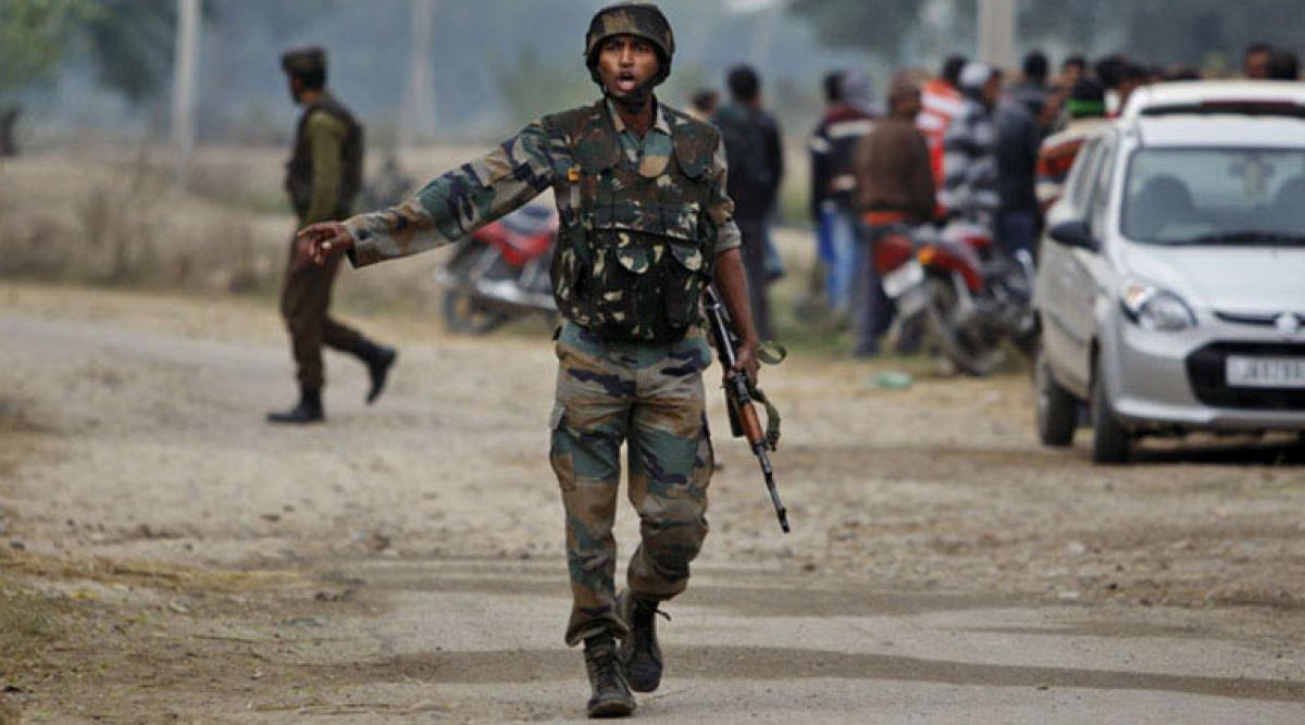 Five injured in Kashmir grenade blast