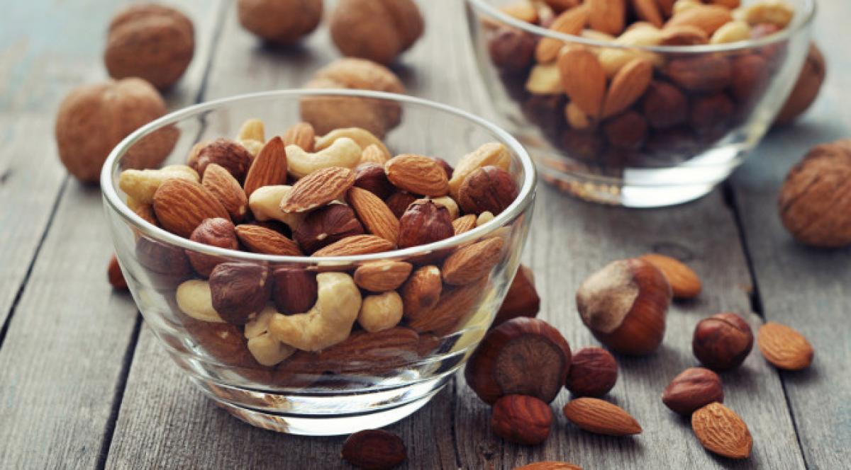 Eating nuts can lower body weight