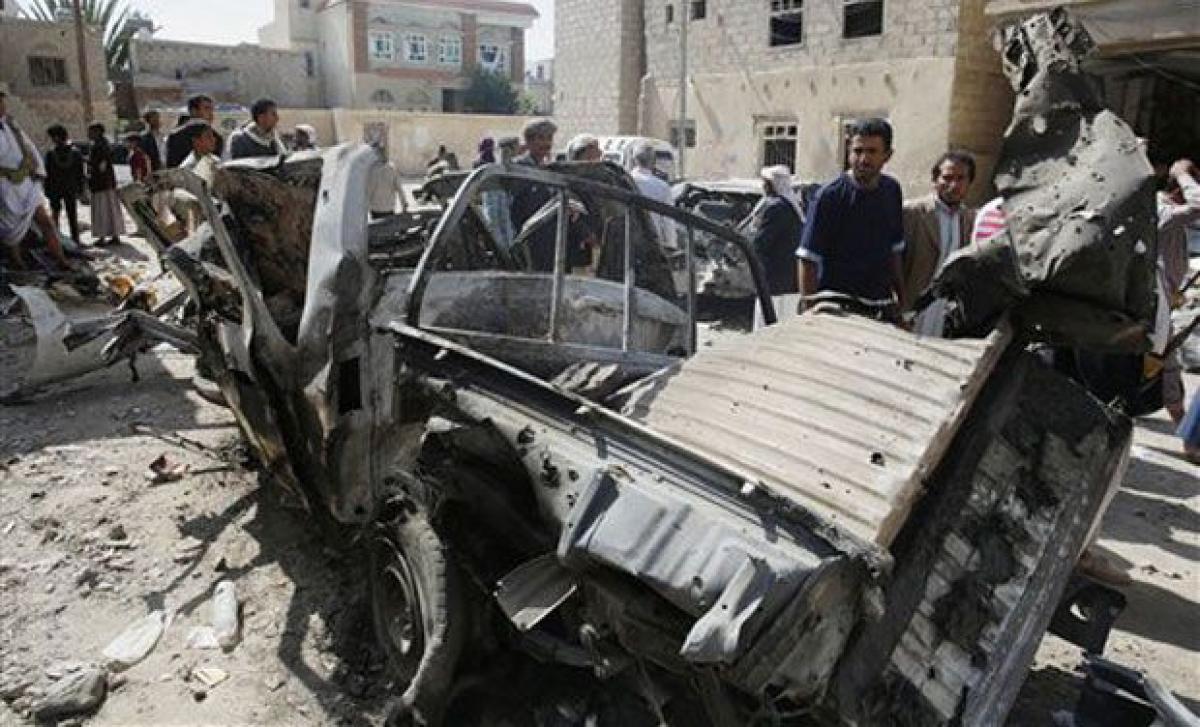 15 killed as Saudi-led planes pound Yemens Sanaa