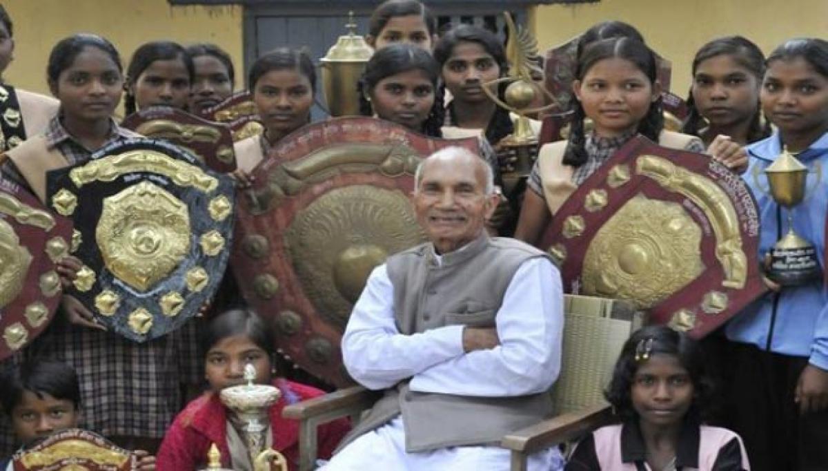 Sports draw tribal girls to school 