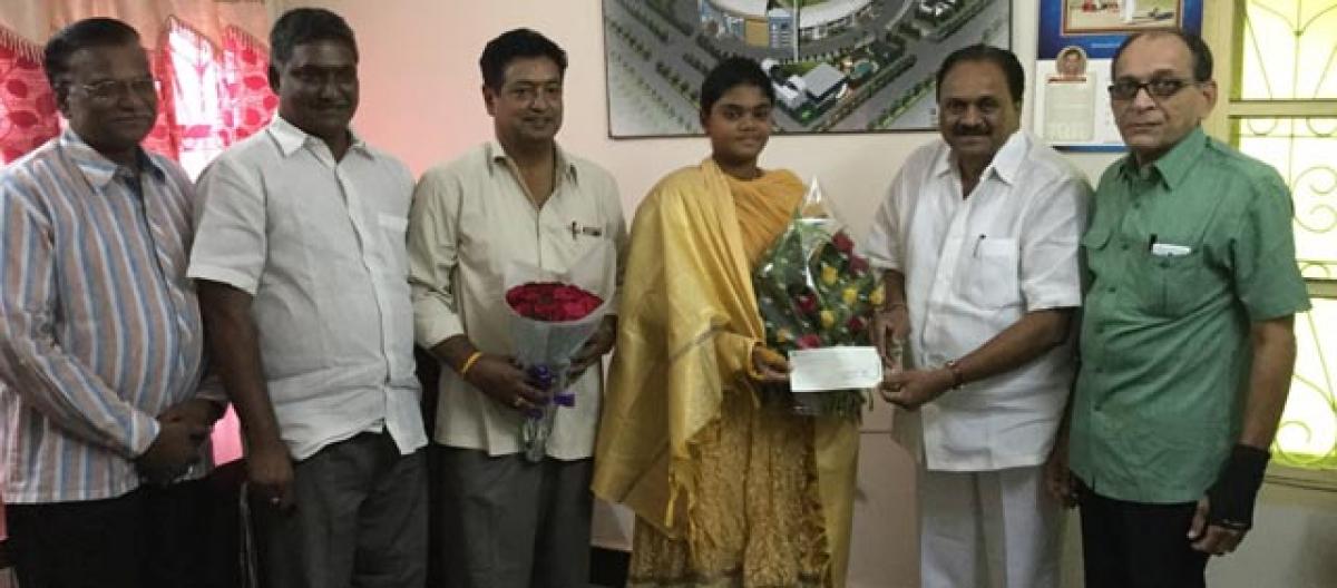 Andhra Cricket Association felicitates archer Surekha