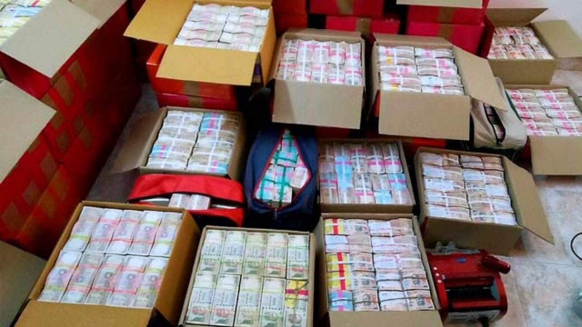 IT dept seizes Rs 24 crore in Vellore