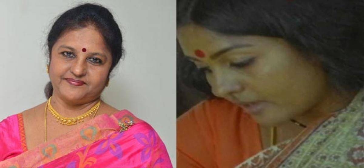 Sangeetha wants to join TRS