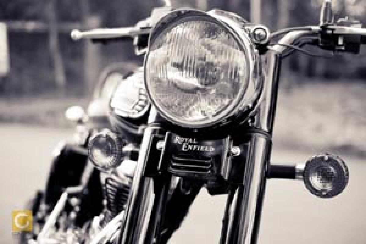 Bajaj to compete with Royal Enfield