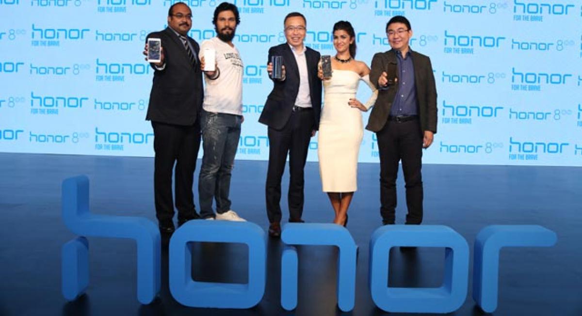 Honor celebrates 2nd anniversary with launch of flagship Honor 8 