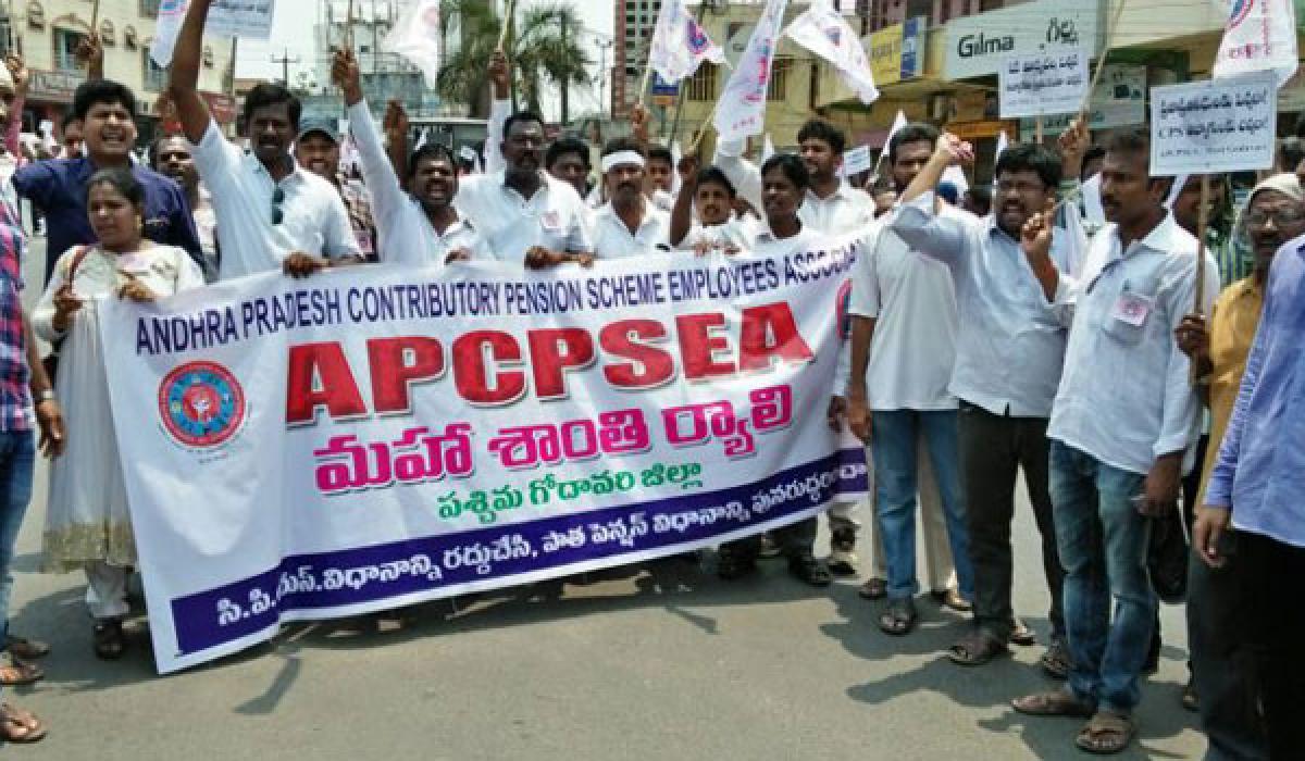 Employees, pensioners protest CPS