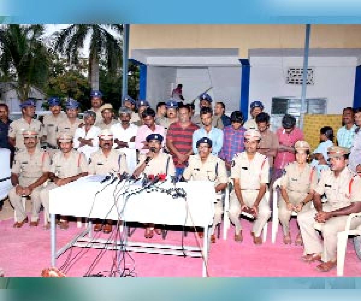 64 red sanders logs seized; 9 heldOur Bureau