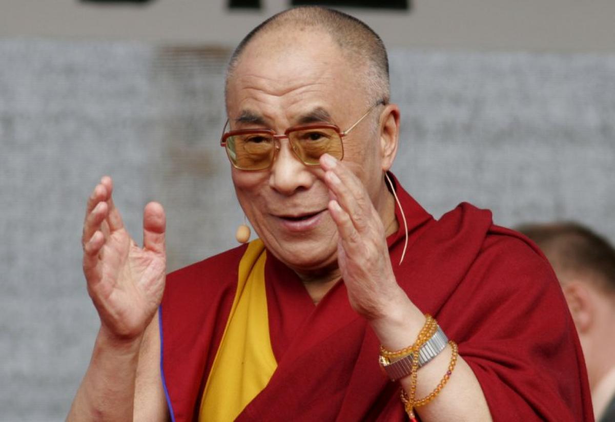 Dalai Lama arrives in Indias northeast on his way to region disputed by China