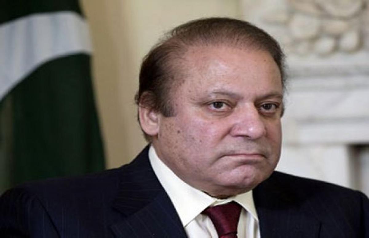 Nawaz Sharif discusses security situation in Pakistan with army chief