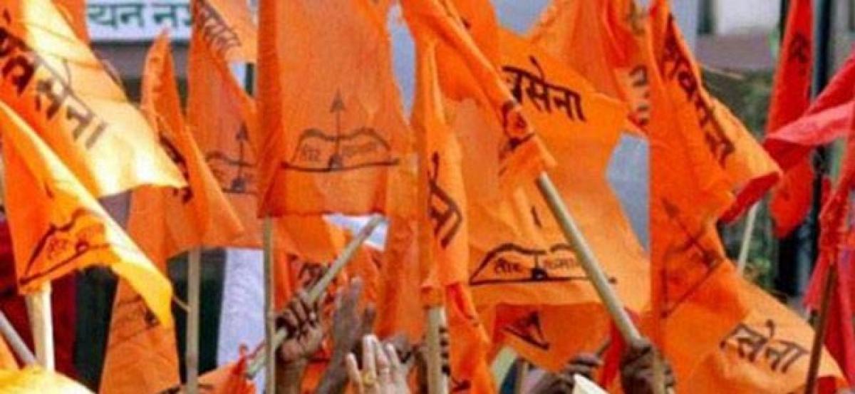 Assault of farmer at Mantralaya shameful: Shiv Sena