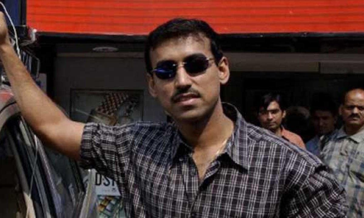 SC directs Parsvnath to hand over the flat to minister Rathore in two days