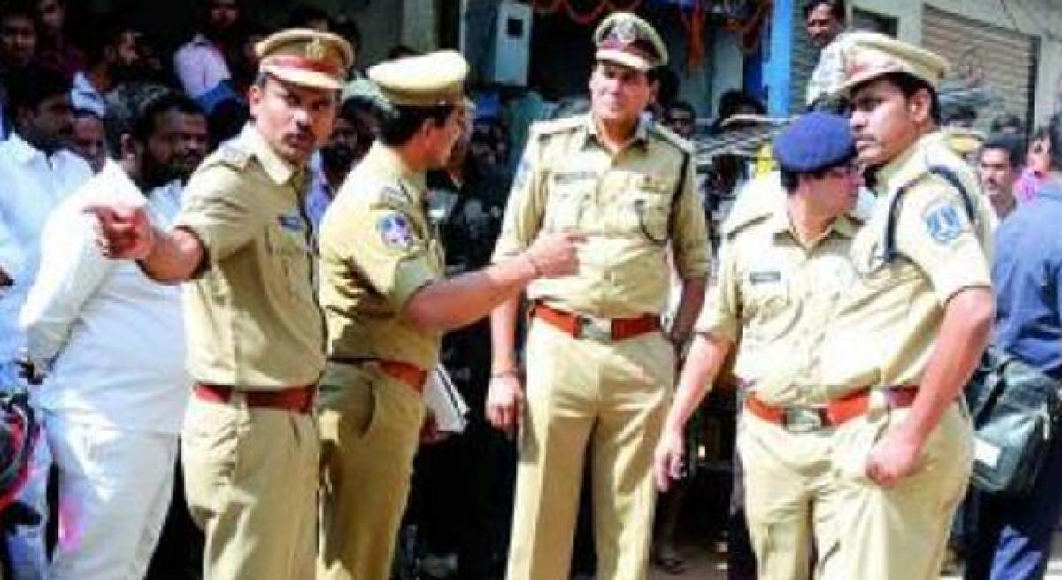 Land row sparks attack by Banjaras on cops