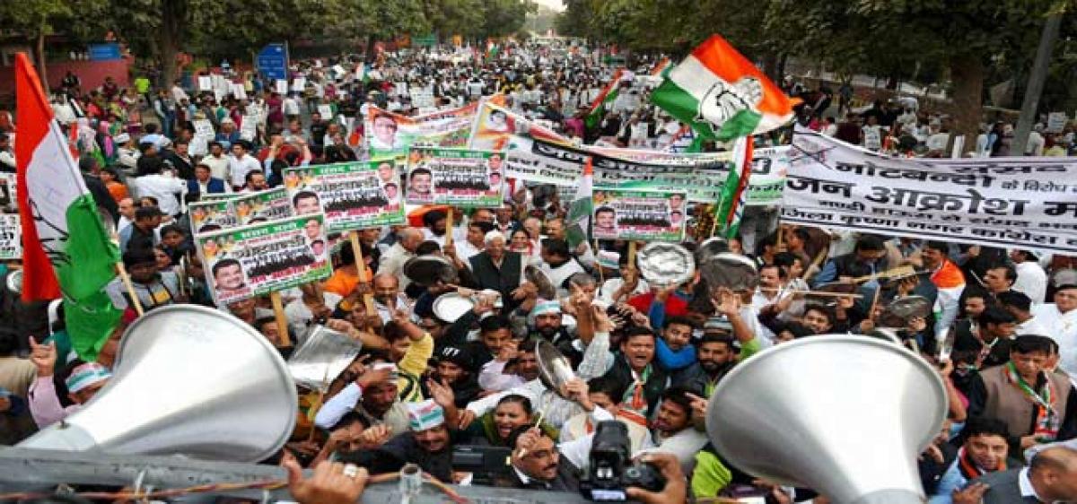 Divided Opposition protests against demonetisation