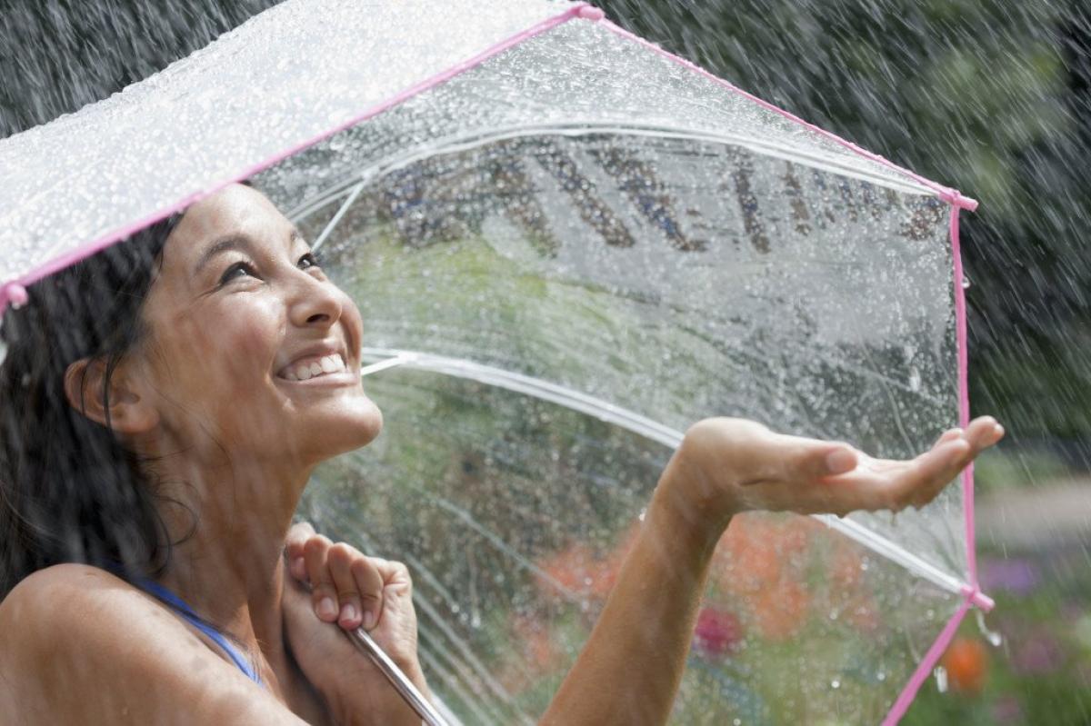 Hair care tips for monsoon