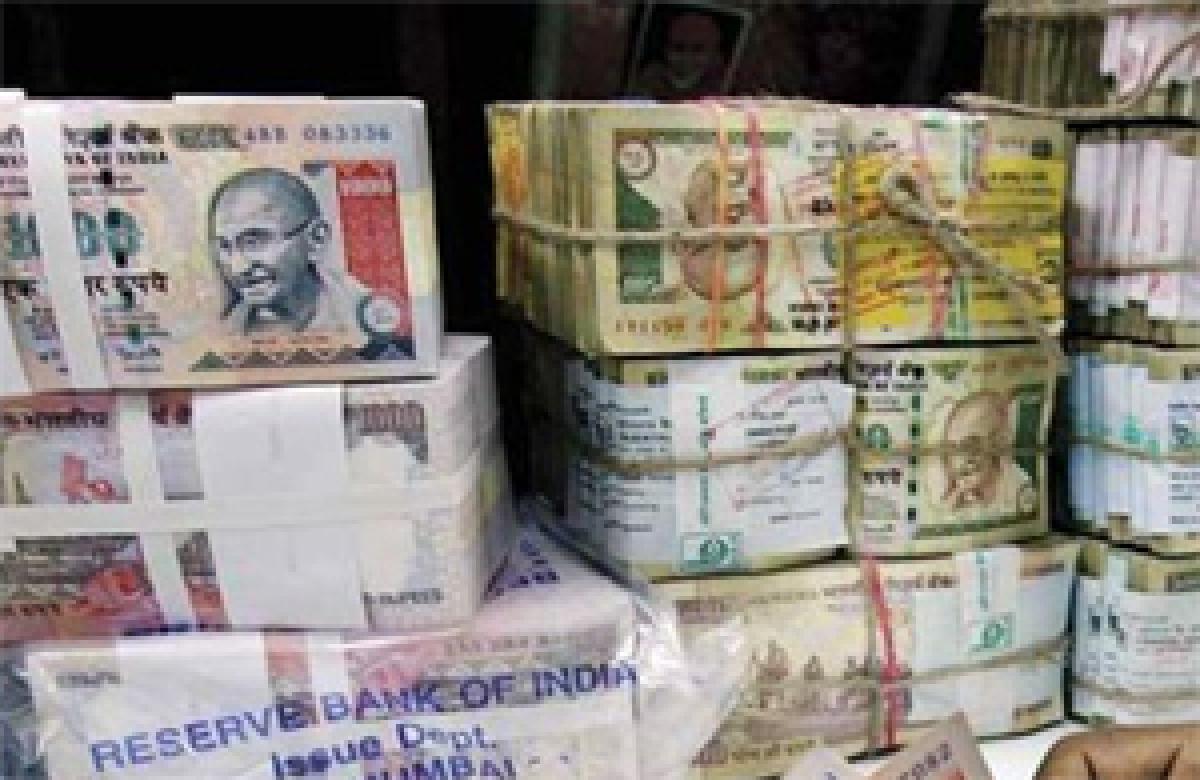 Huge cash, jewellery haul from Bengal officials residence