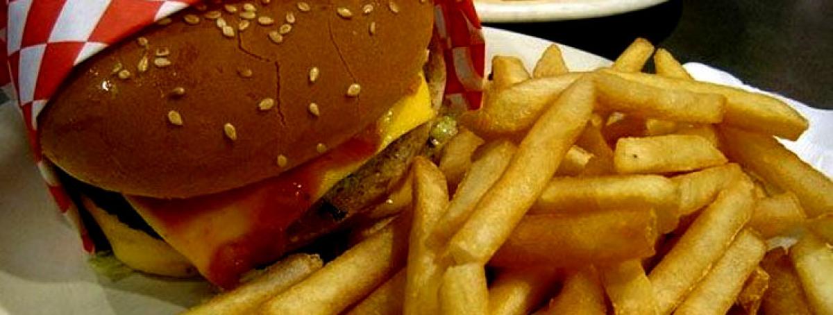 Overindulgence of junk food trigger signs of metabolic disease