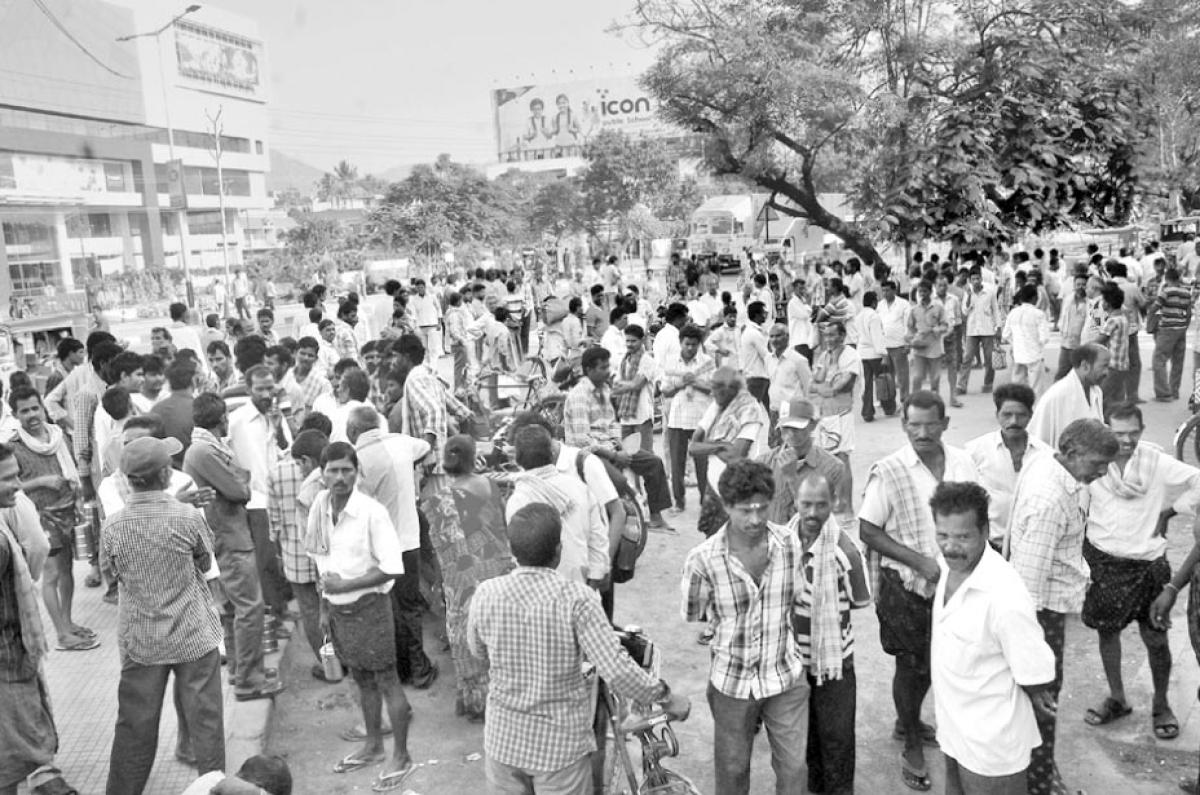 Migrant workers hit hard by CRDA construction banam