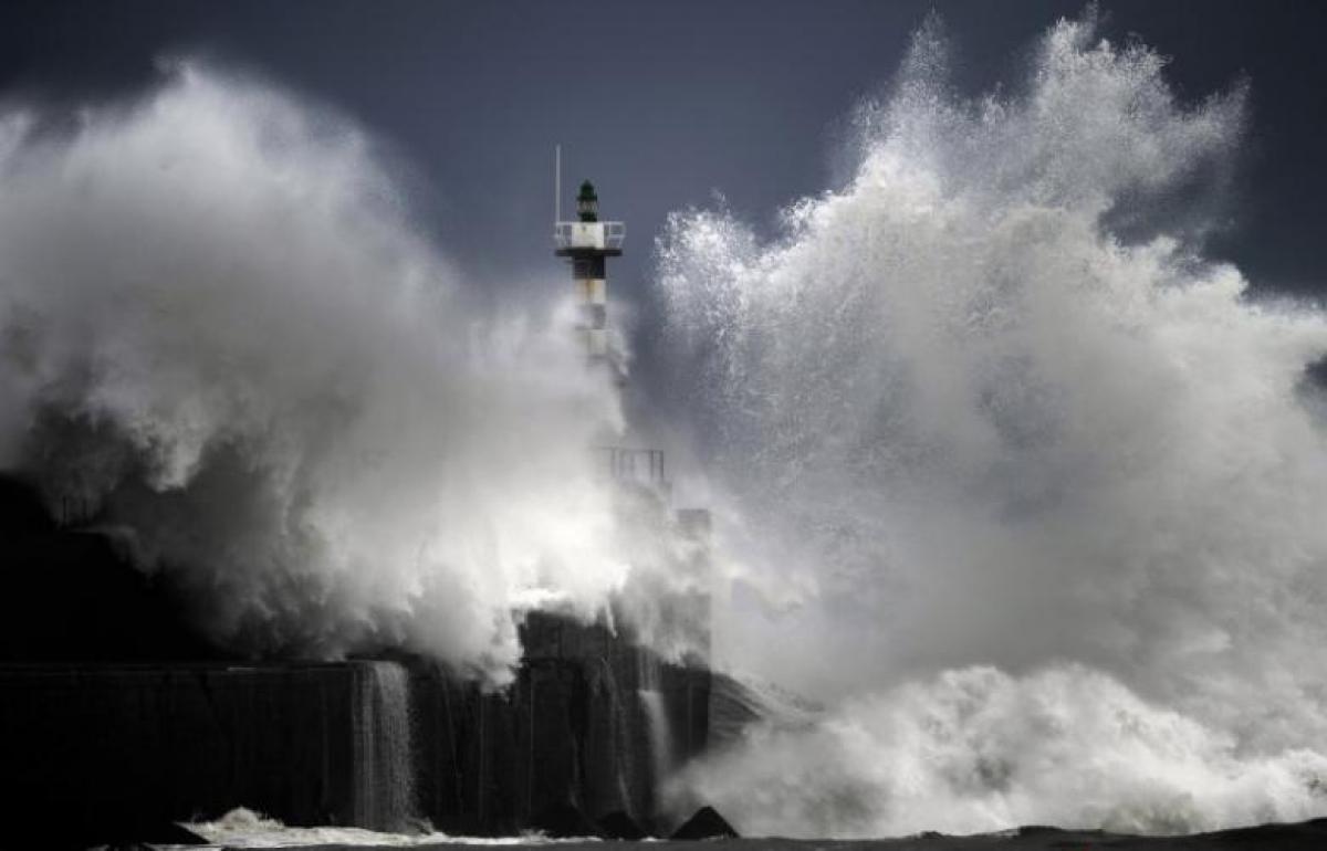 US backs call to save Oceans, but notes plan to quit Climate Deal