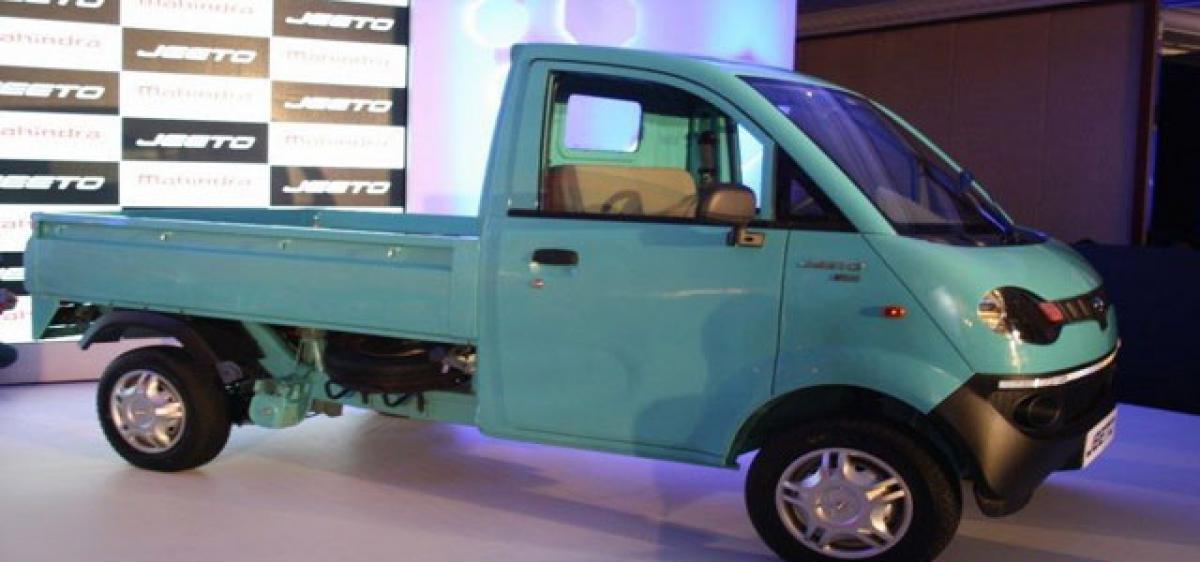 Mahindra Jeeto CNG variant unveiled 
