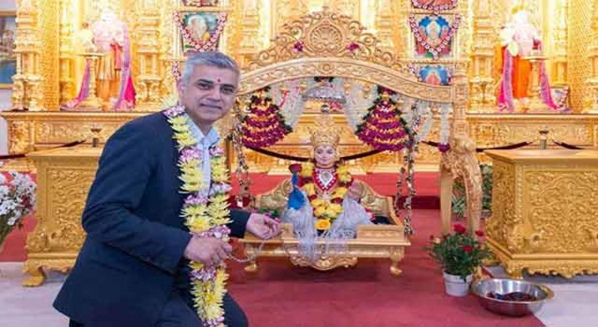 London mayor Sadiq Khans Hindu temple visit a hit online