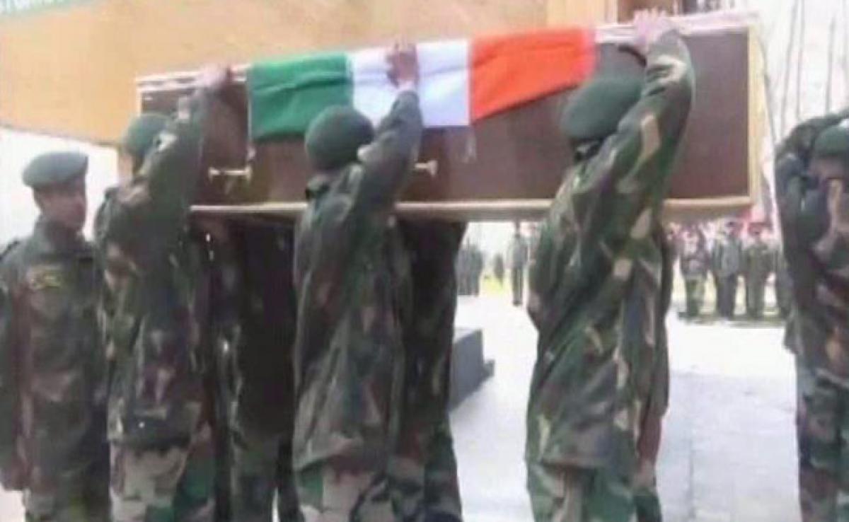 Army Pays Tributes To 2 Soldiers Martyred In Kulgam Encounter