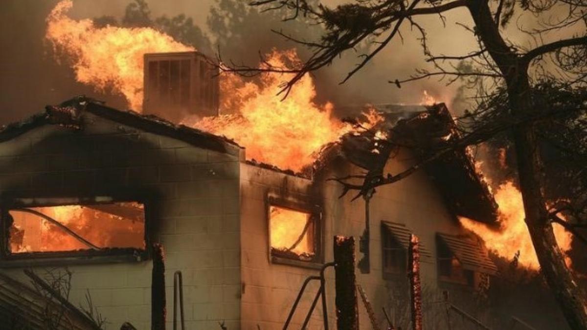 California: Massive wildfire destroys 150 homes, more threatened