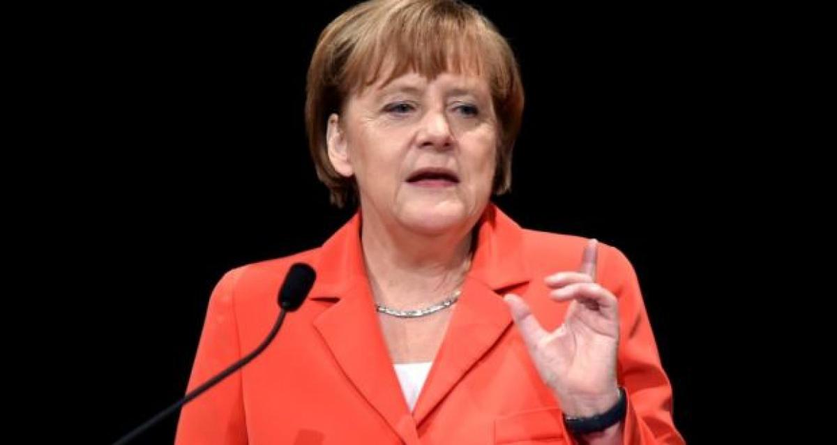 Merkel under pressure within Germany amid refugee crisis