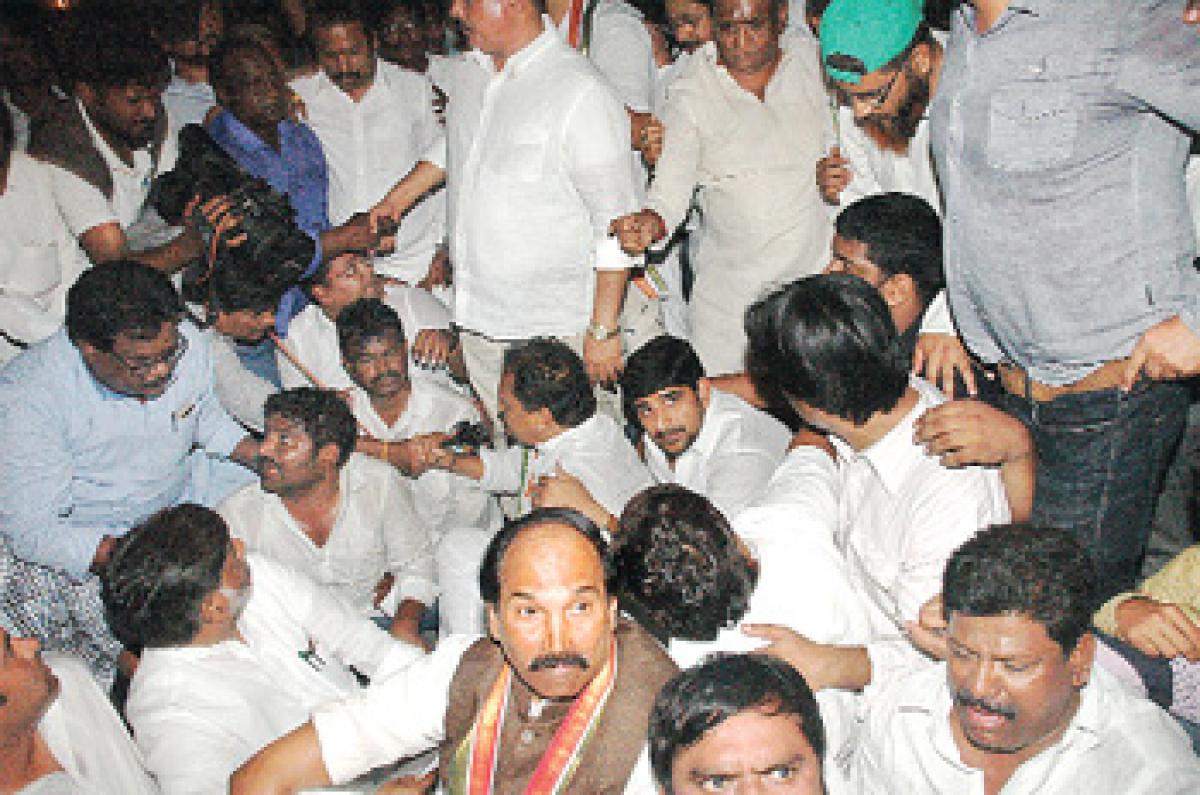 Congress livid over MIM’s goondagiri