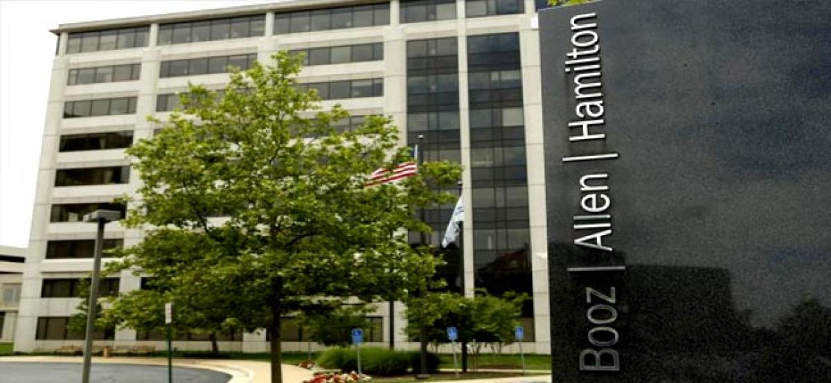 Booz Allen reviewing security after arrest of NSA contractor