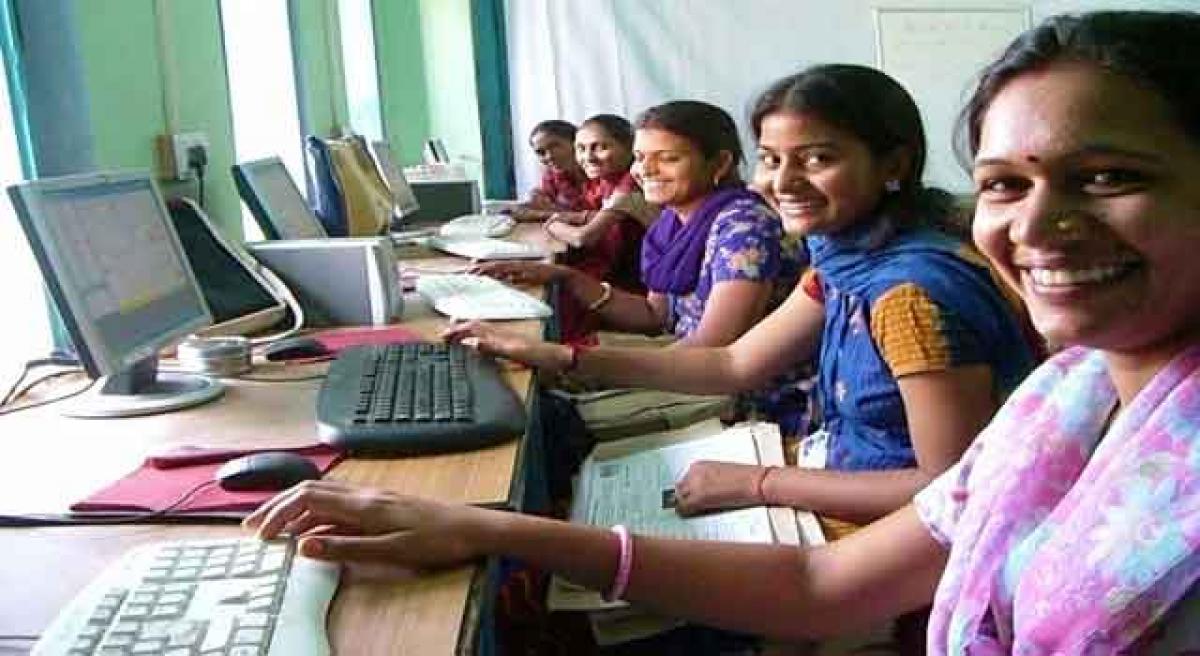 Indian women in workforce fell 10% in last decade