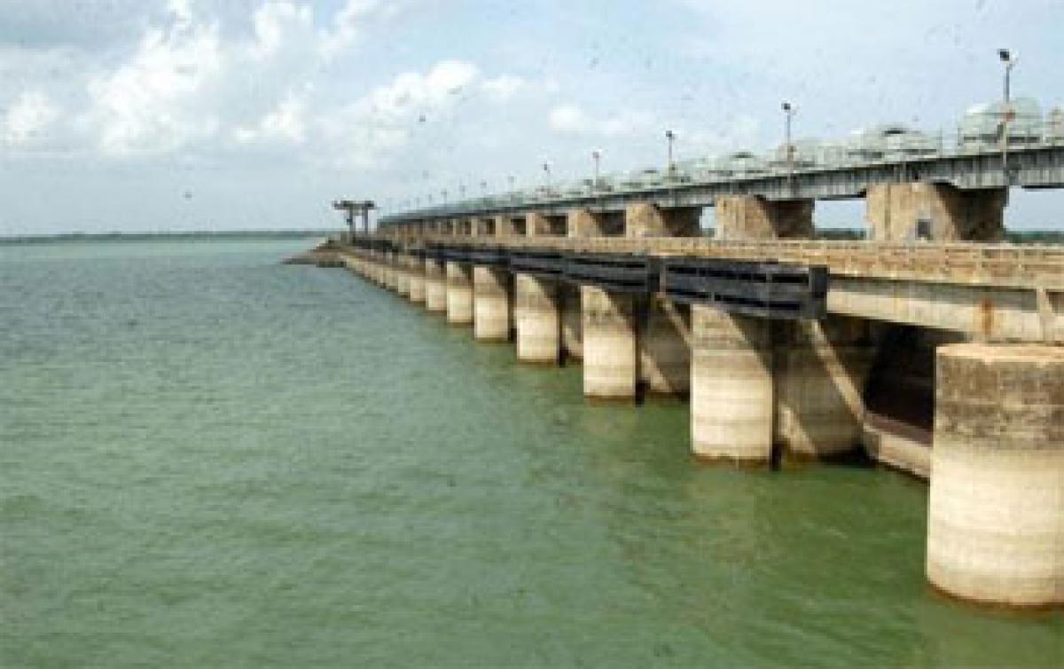 Singur dam hit villagers living on the edge