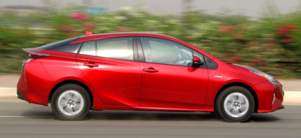 Toyota Prius Hybrid: Detailed Review