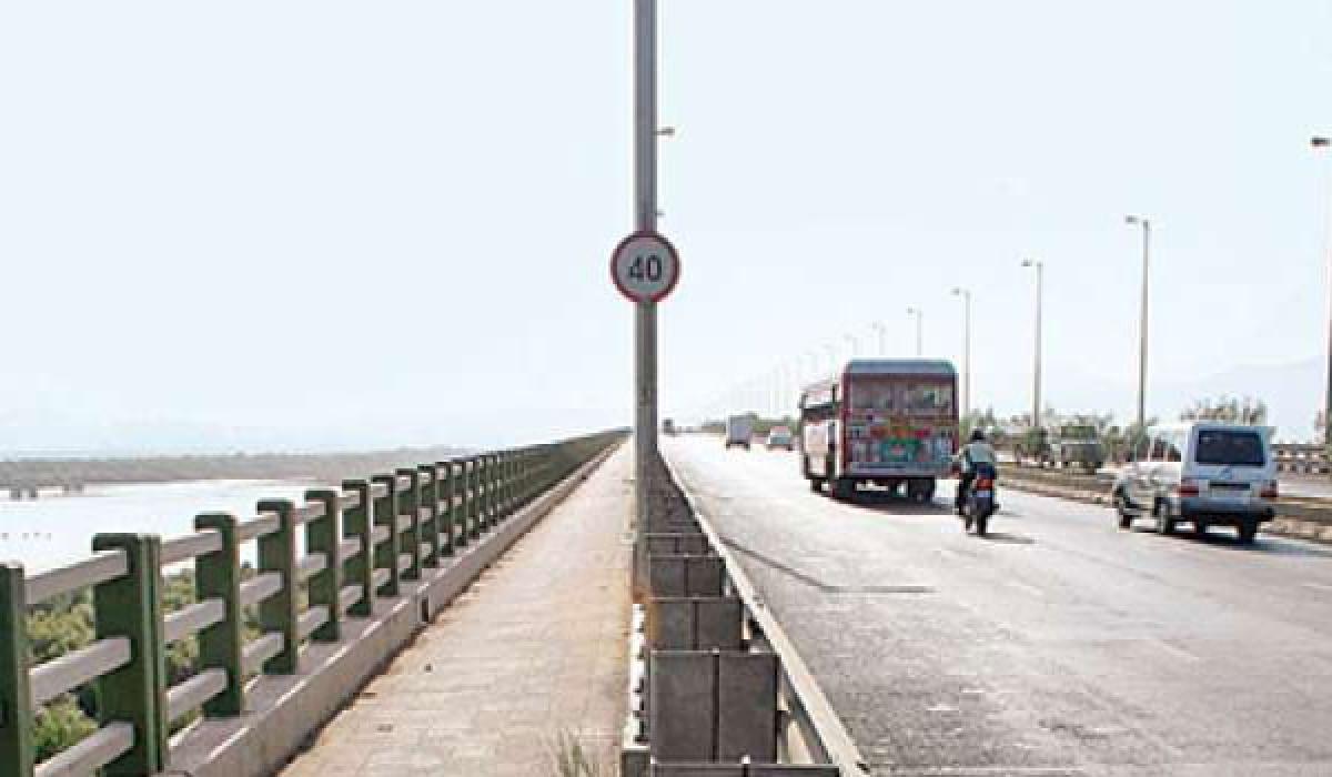 Two new bridges on Bandar, Ryvas canals