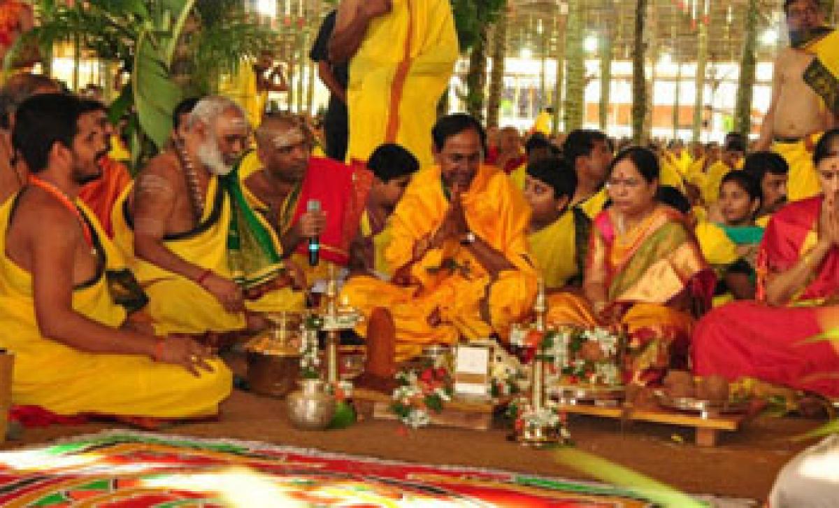Telangana CM conducts Ayutha Maha Chandi Yagnya in Medak