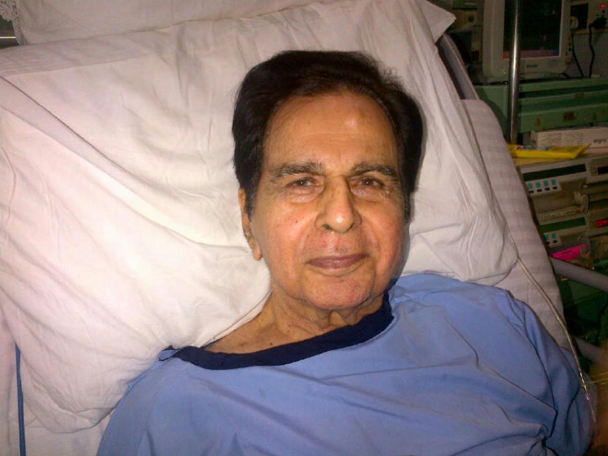 Dilip Kumar treated for pneumonia, breathing problem