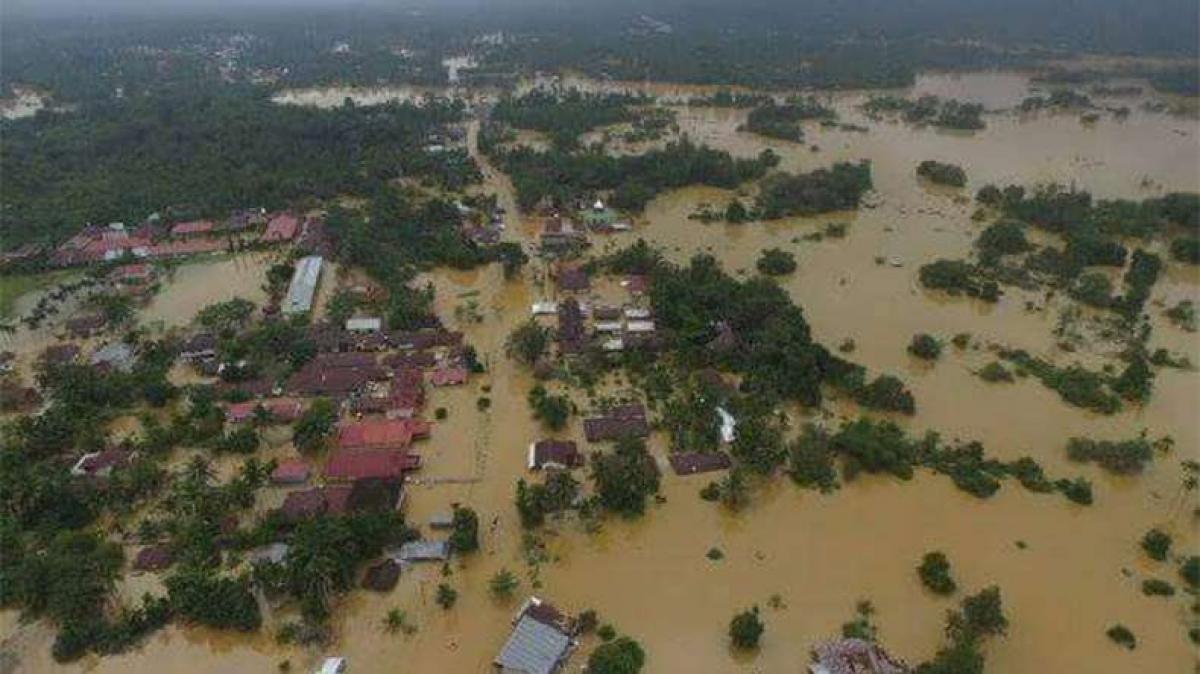 Major floods hit Indonesia, over 6,000 people displaced