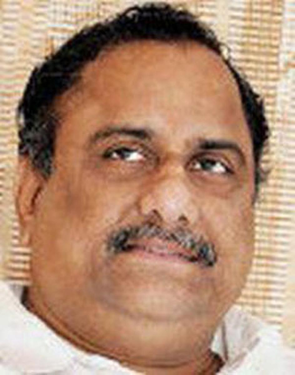 Mudragada puts forth fresh demands on quota for Kapus