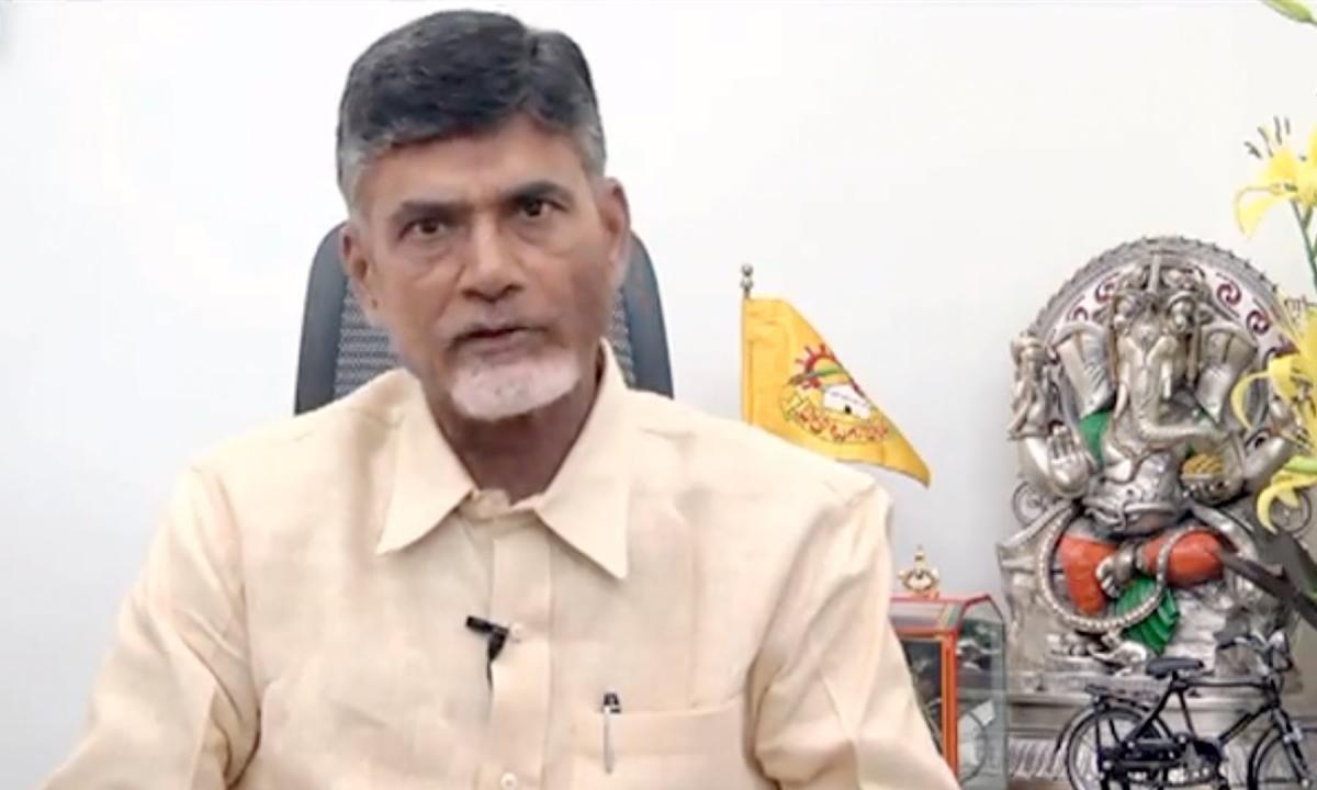 Chandrababu meets DGP over phone tapping
