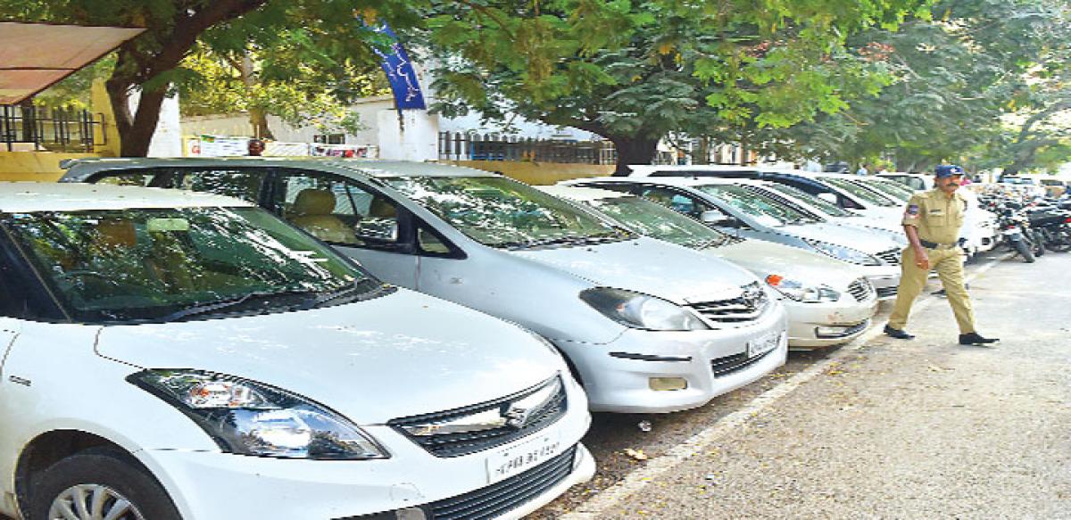 Six held for stealing, selling cars