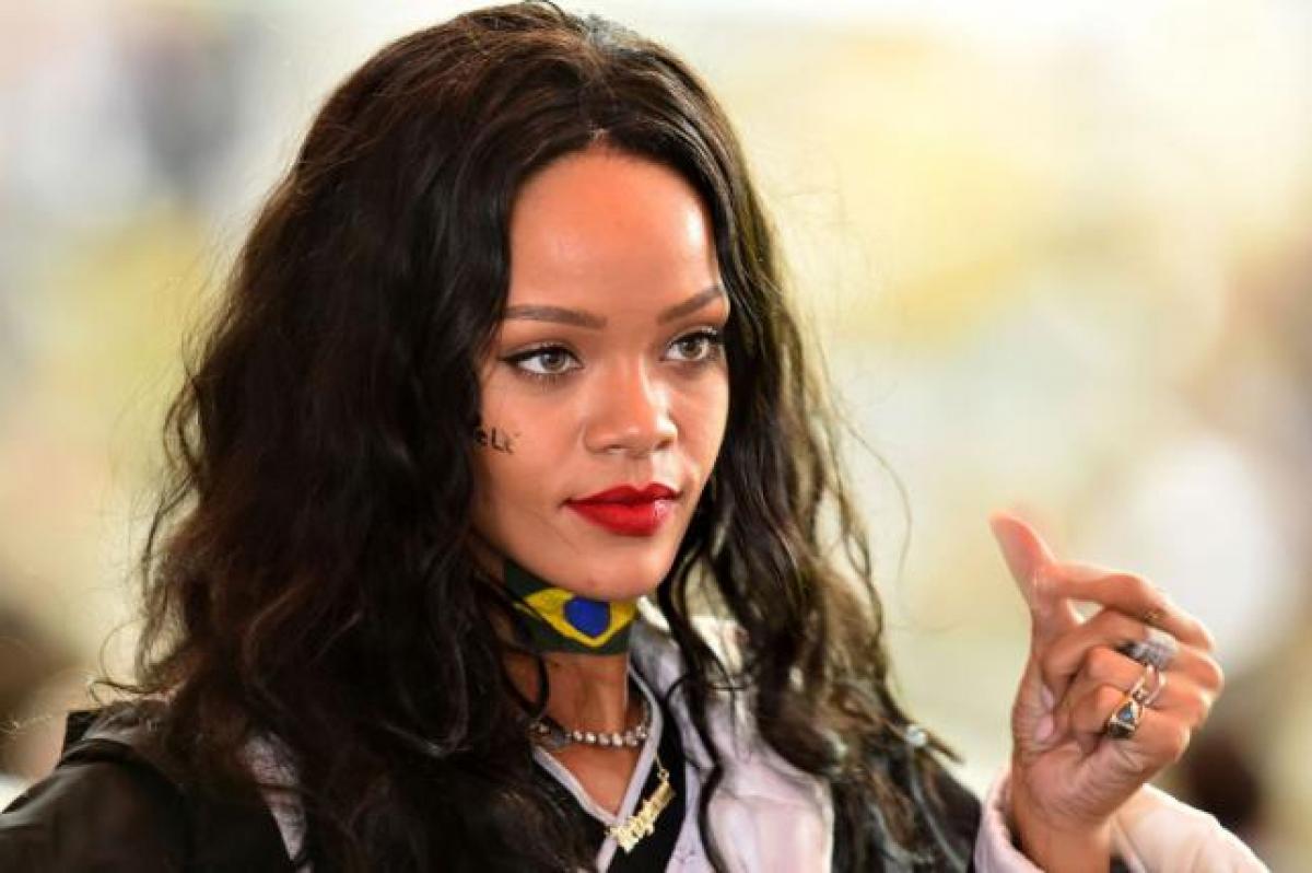 Rihanna wants to launch her cosmetics range