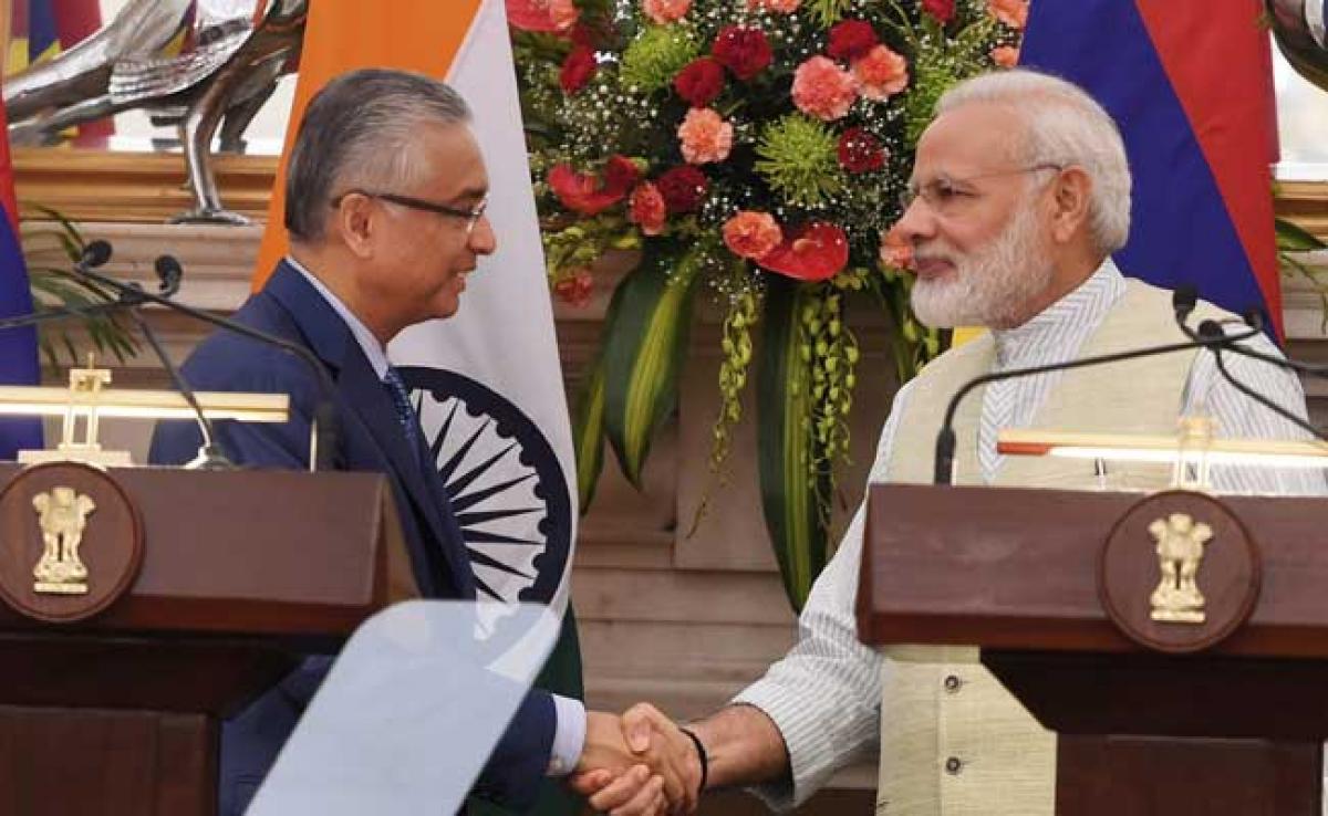 India announces USD 500 million assistance to Mauritius