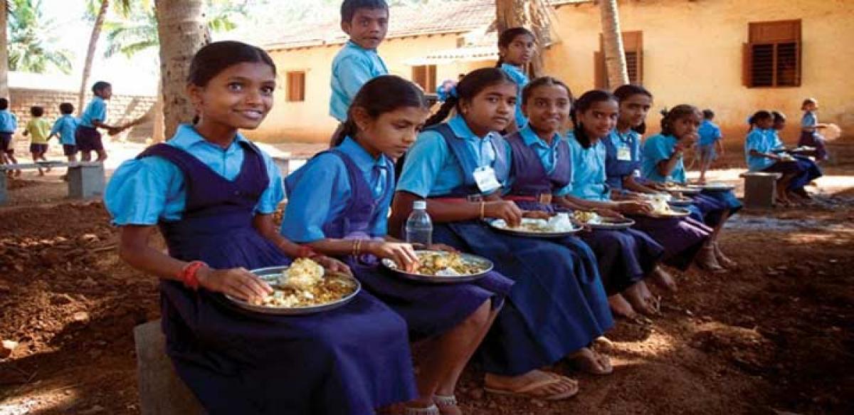 TS mid-day meal scheme a model for other States: Eatala