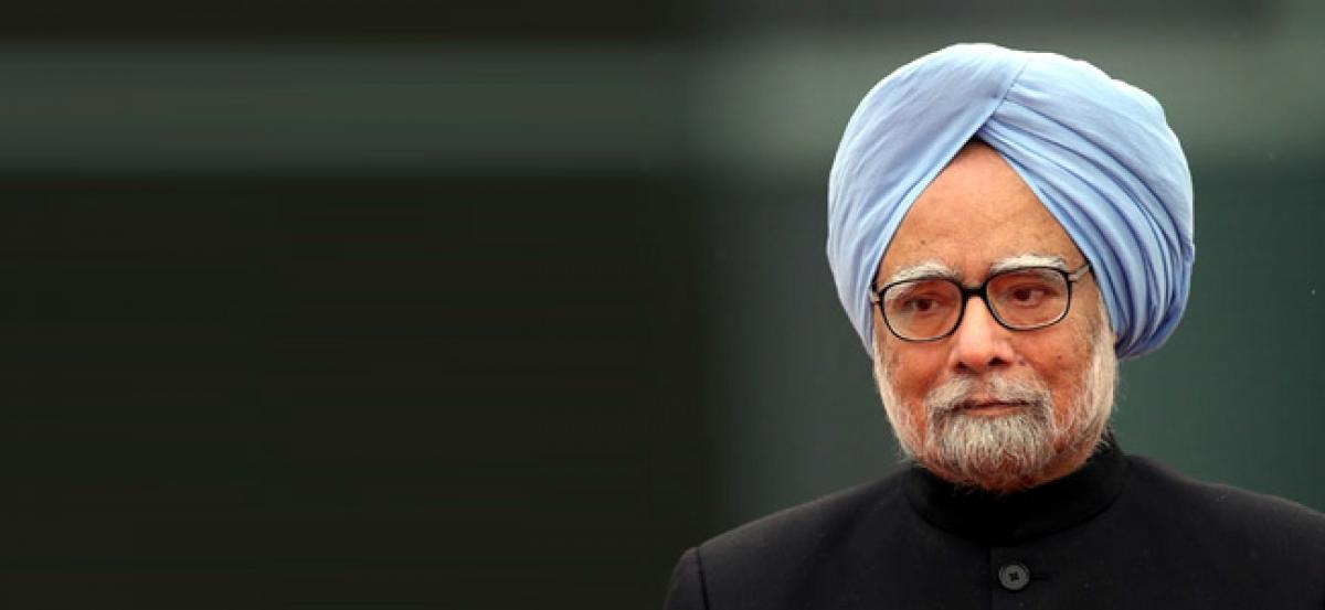 Free expression in varsities under threat: Manmohan Singh