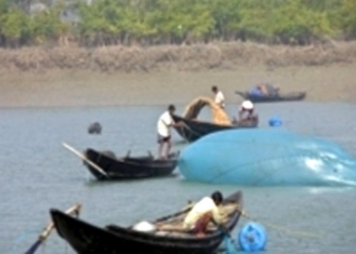 12 Indian fishermen held by Sri Lankan Coast Guard