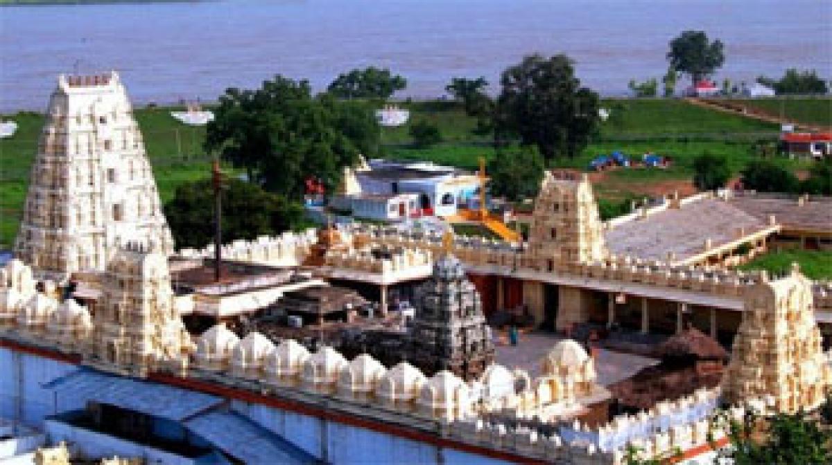 Devotees throng Bhadradri temple for Uttara Dwara Darshanam