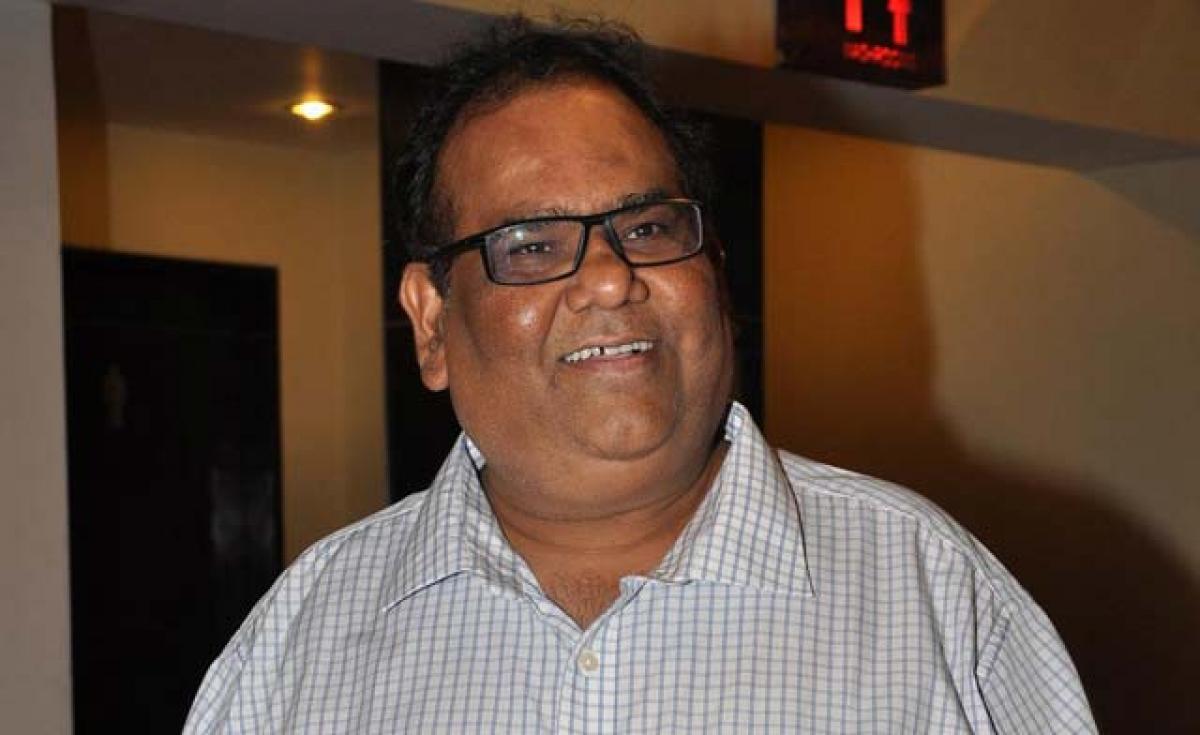 Satish Kaushik plans a black-comedy biopic