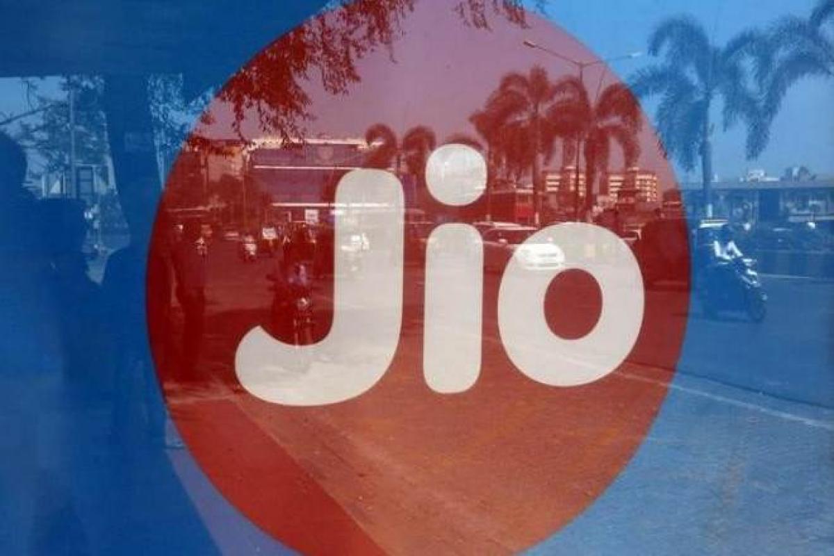Reliance Jio files complaint against Airtel, Vodafone & Idea over Rs 400 cr loss to govt