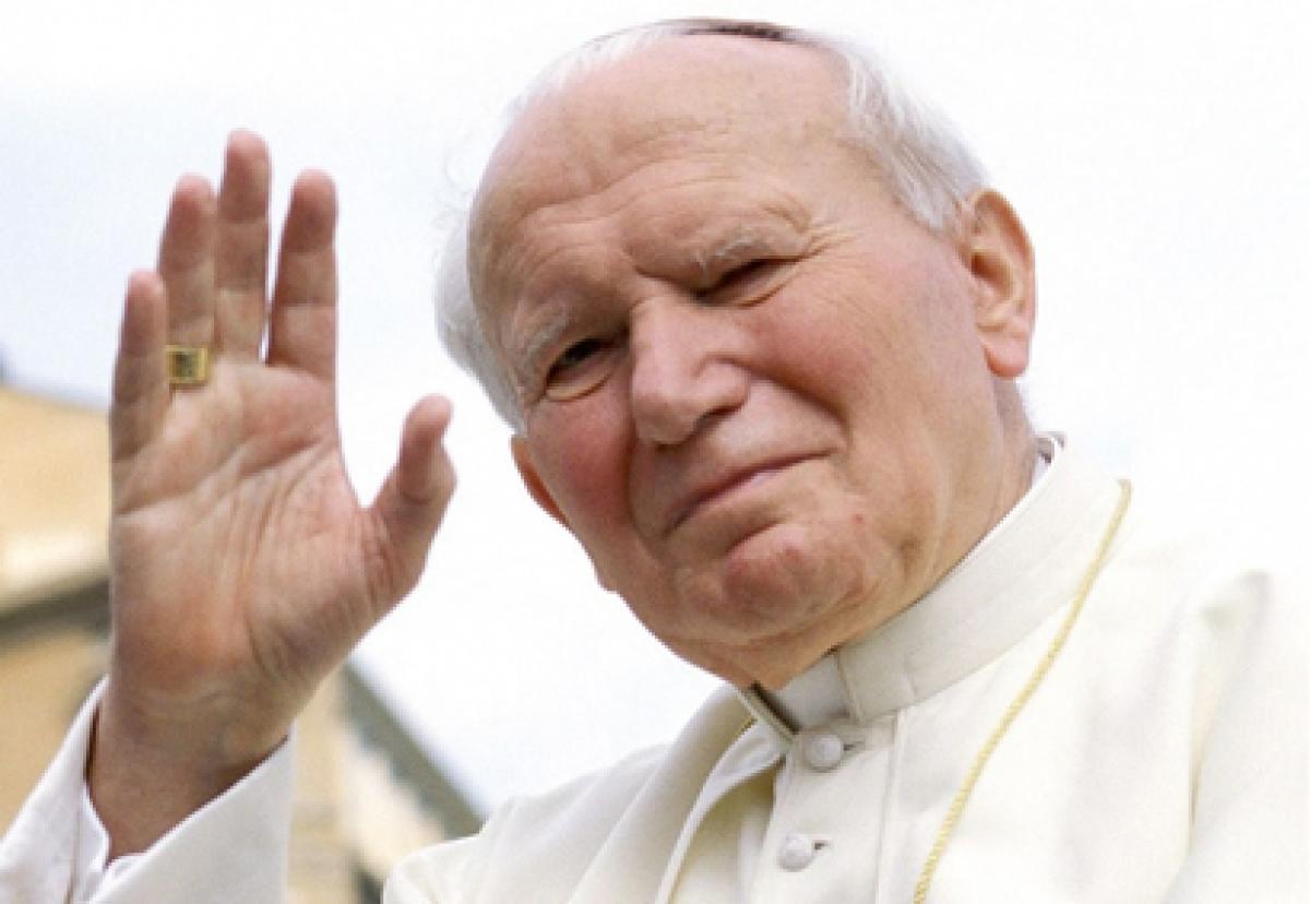 Pope John Paul IIs Intimate letters to a Polish woman revealed